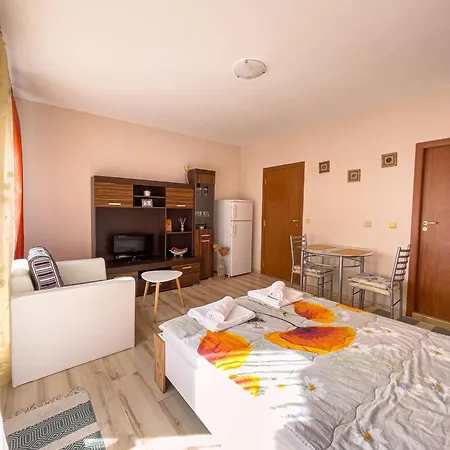 Apartahotel Complex Amphora Palace 3*